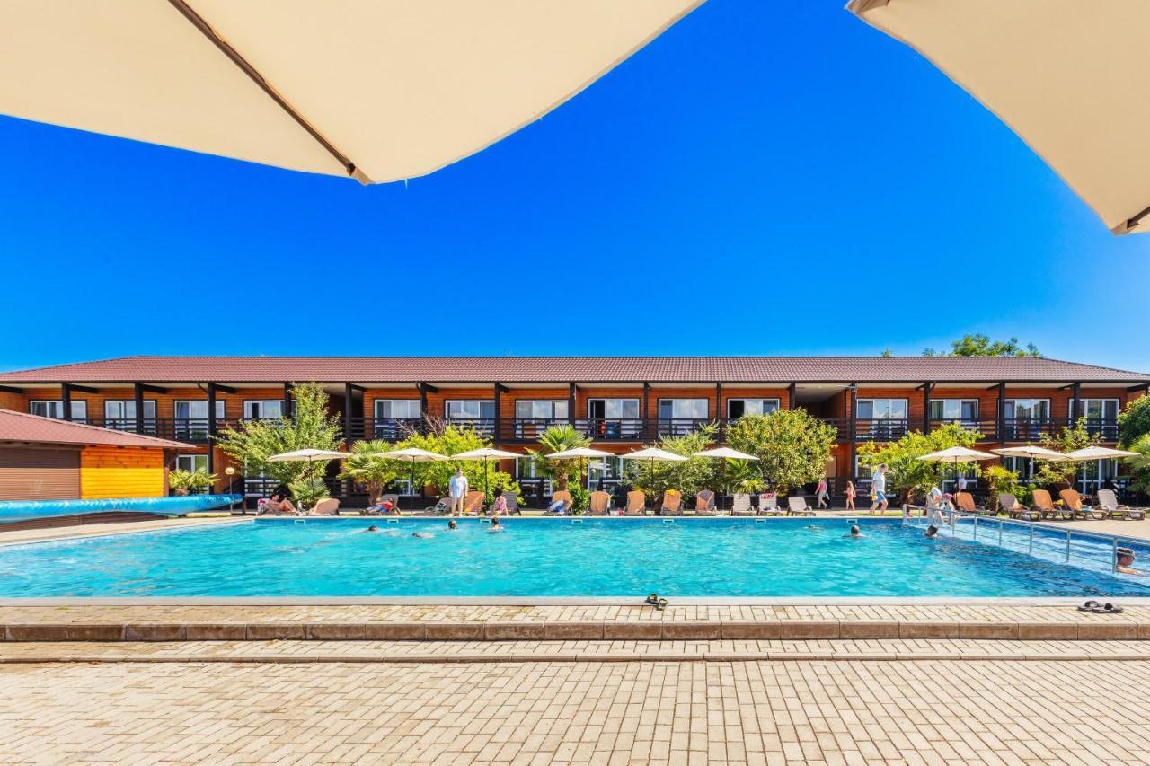 Hotel Eco Papa 3*