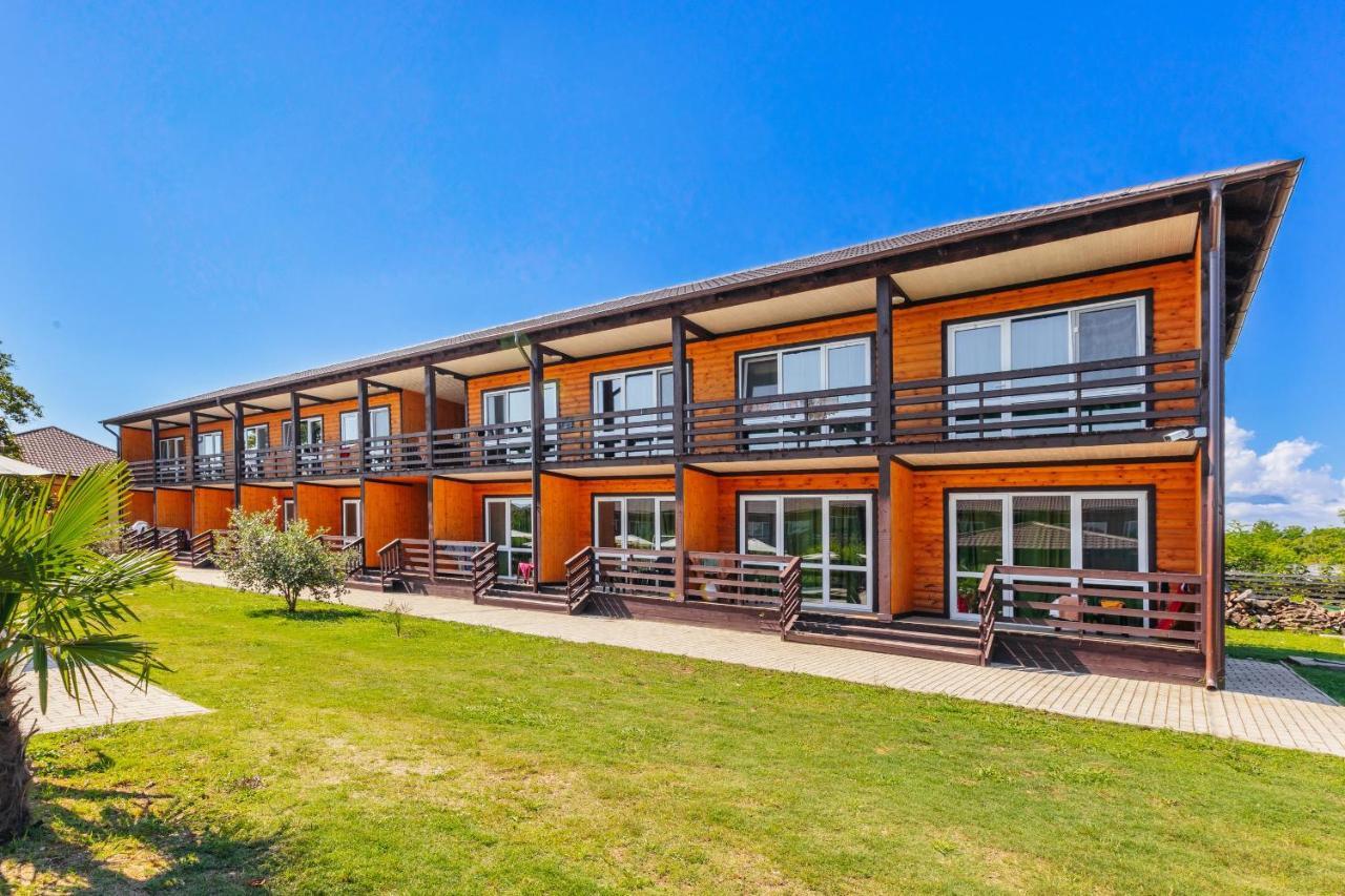 Eco Papa Hotel 3*